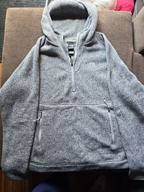 The North Face Light Gray Fleece Half-Zip Hoodie